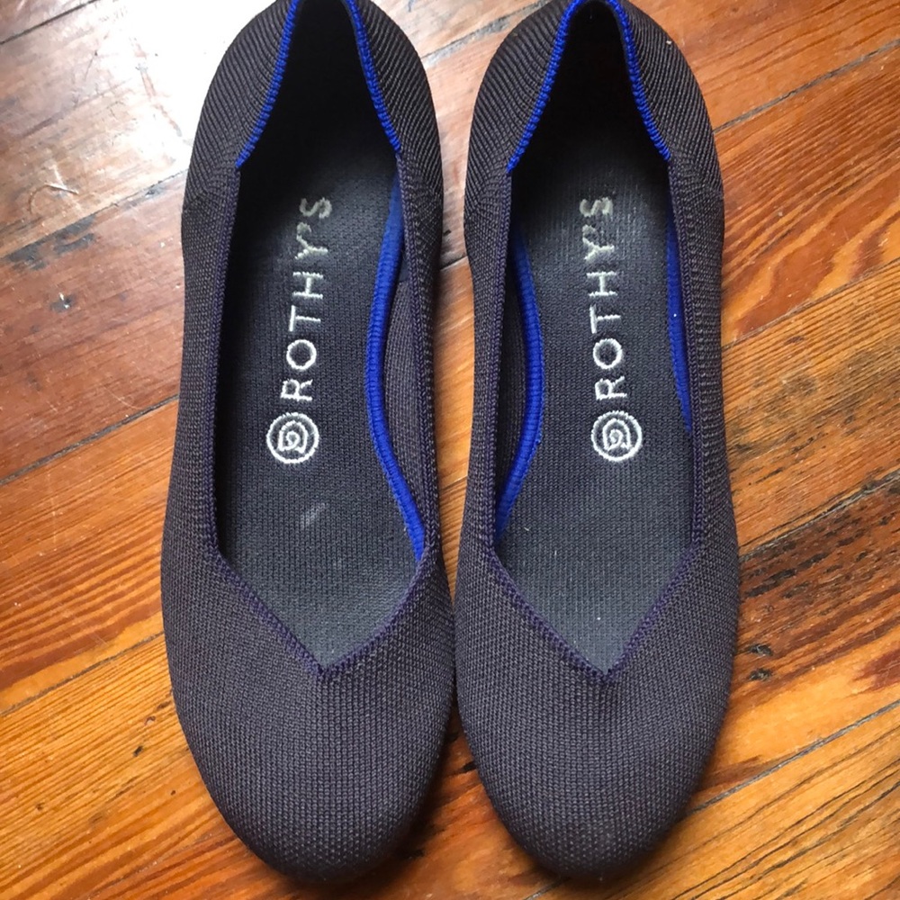 Rothy’s black round toe flats!